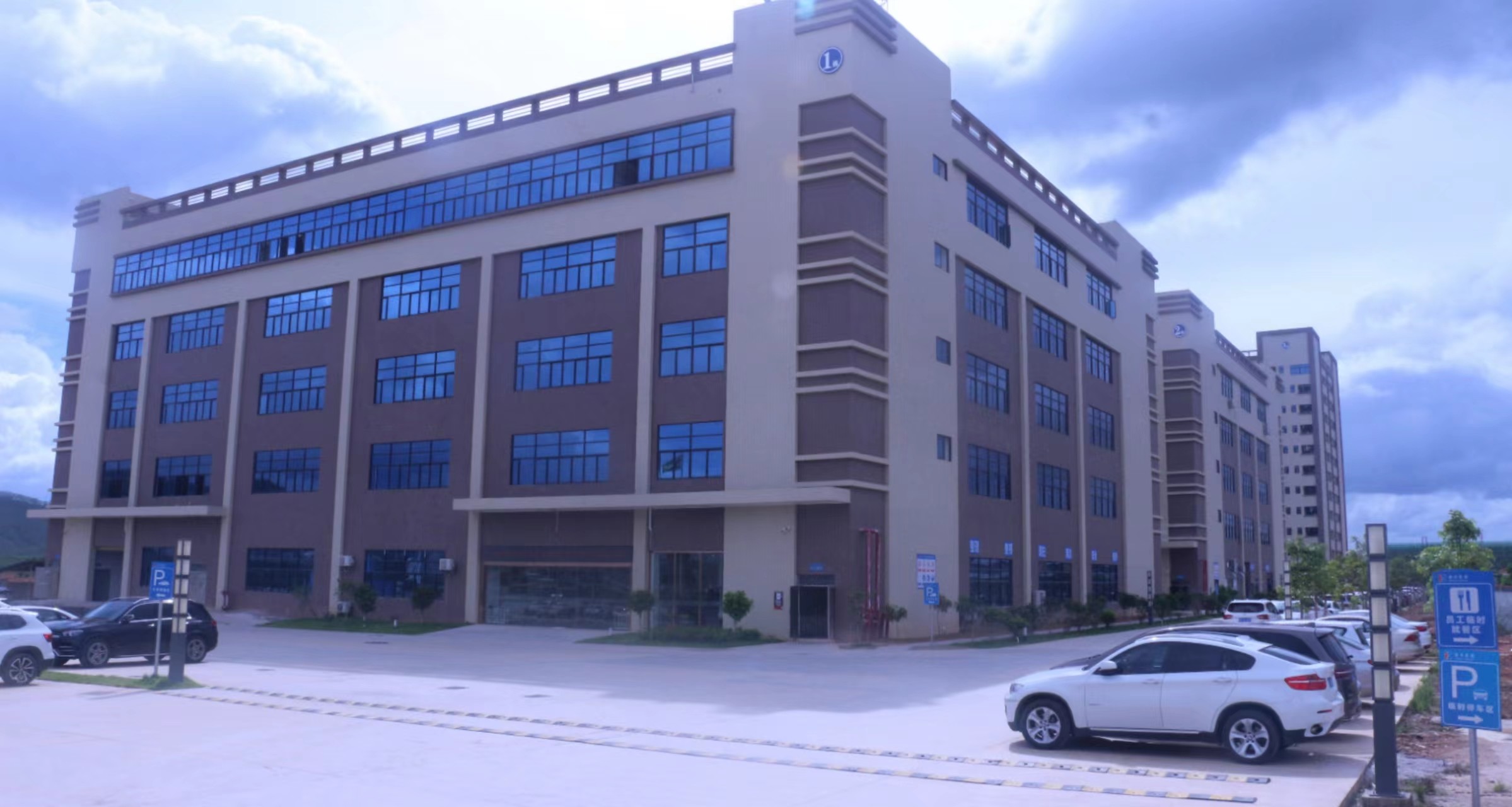 Shenzhen Xindonghui Technology Co., Ltd línea de producción de fábrica
