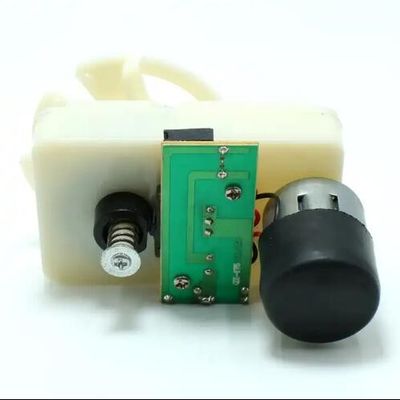 Motor de engranajes de plástico de 24 V 21 rpm 50GS 365 360 DC Motor de engranajes cuadrados para máquinas expendedoras inteligentes